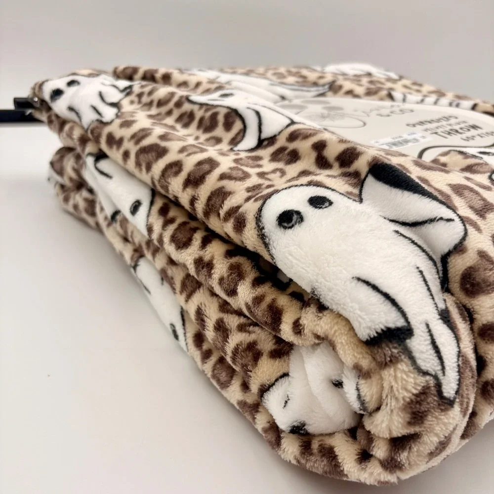 Olivia & Co Leopard Ghost Oversized Velvet Plush Halloween Throw Blanket 60x70